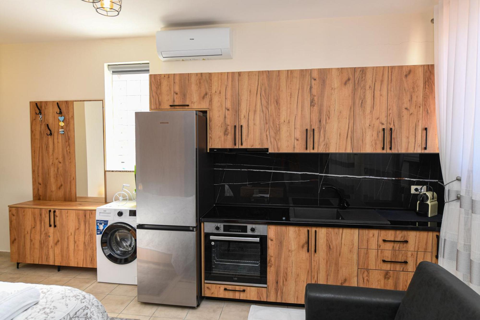 City Nest Shkoder Luaran gambar